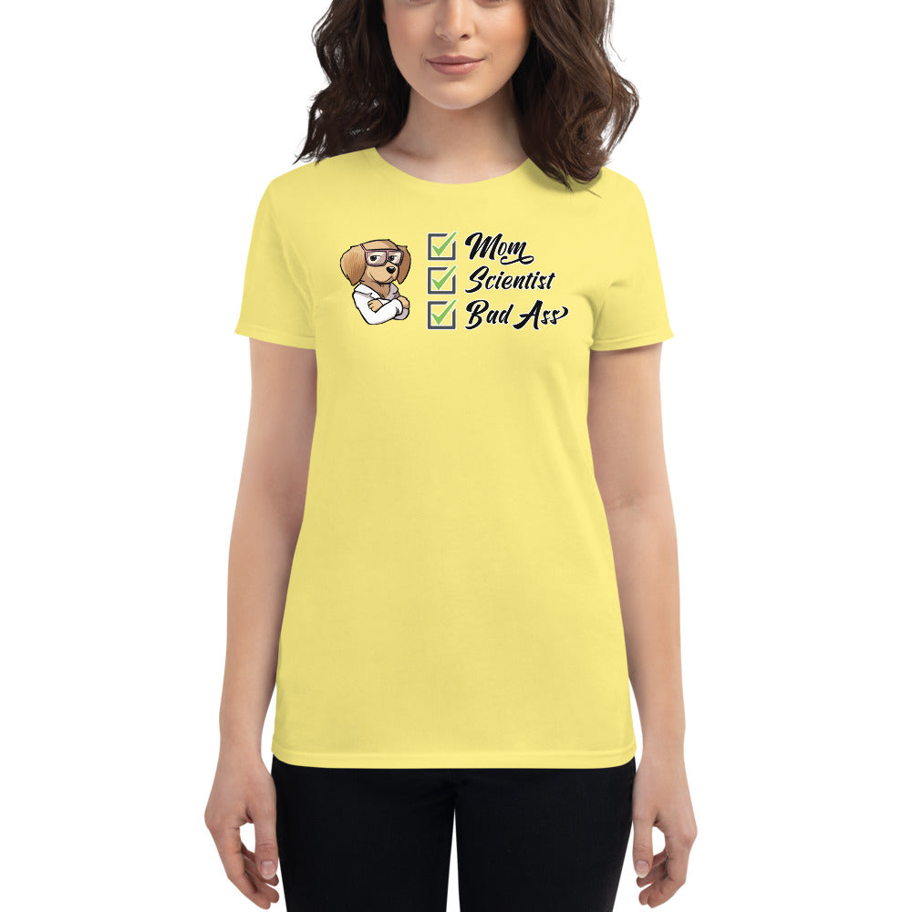 Women's short sleeve t-shirt: Mom Scientist